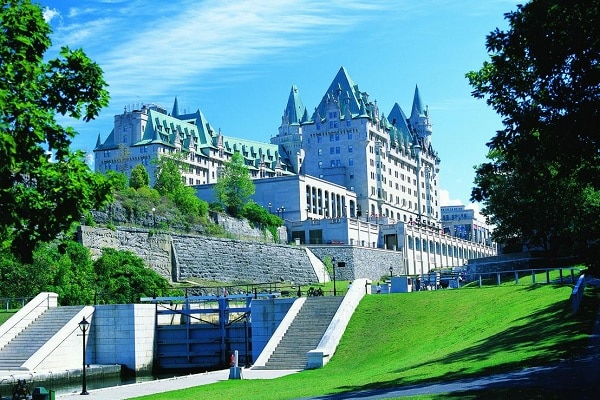 Ottawa Hotels